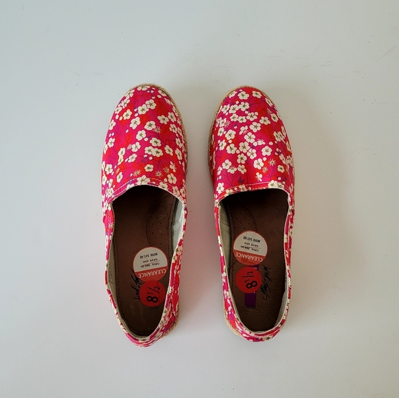 Brand New 8.5 US Lord & Taylor slip on shoes - Picture 6 of 6